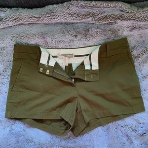 Forever 21 contemporary - Olive green shorts